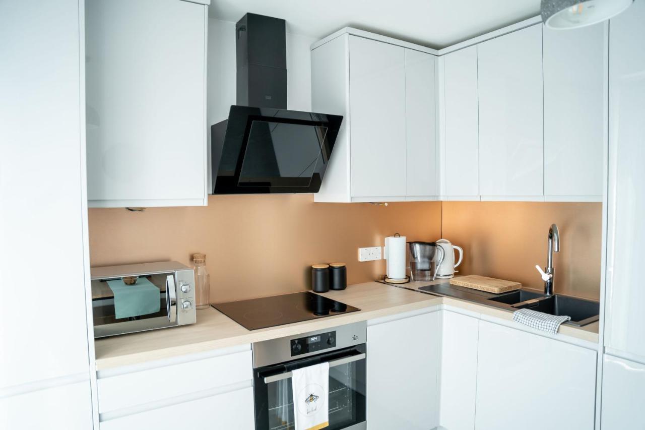 Luxurious Two Bedroom Apartment With Private Parking Перт Экстерьер фото